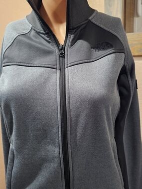 The North Face Womens Full Zip  Gray Black Athletic Fleece Lightweight Sz S